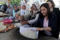 TANDıR EKMEĞI - Akdeniz Belediyesi, Karaduvar'a Ekmek Tandırı Yaptı