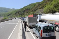 D-650 Karayolu'ndaki Trafik Kazası Bilecik İstikametini Ulaşıma Kapattı