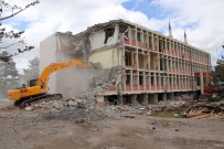 Şarkışla Hükumet Konağı Yıkılıyor