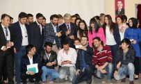 Ünlü Tasarımcı Erbakan Malkoç ARÜ'de Öğrencilerle Buluştu