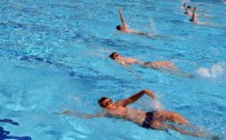 TENİS KULÜBÜ - Yüzme Kursları Başlıyor