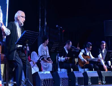 Emin Olcay'dan 'nefesinle Nefsin Doydu Mu'Gösterisi