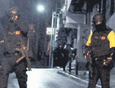 Örgüt evinden İngiliz ajan çıktı