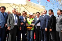 AK Partili Samani, 'Artık İnsanlar Gülümserken Mahcubiyet Çekmeyecek'