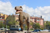 AOÇ - Ankara'nı Dinozoru Yerini Aldı