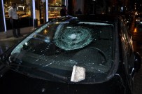 FUZULİ - Apartmandan Seyir Halindeki Aracın Üzerine Sıva Parçası Düştü