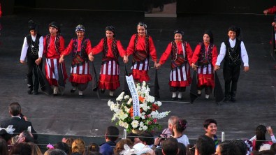 Bodrum'da 424 Öğrenci Dans Etti