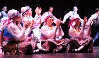 ORYANTAL - Dünya Dans Günü'nde 450 Dansçıdan Muhteşem Gösteri