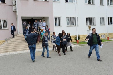 TOMA Ve Çevik Kuvvet Destekli Fuhuş Operasyonu