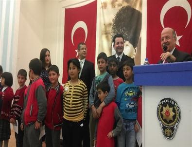 Kırıkkale Polisi'nden 375 Öğrenciye Giysi Yardımı