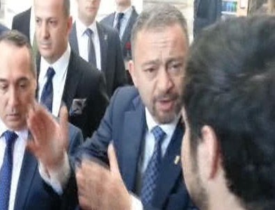 Ümit Kocasakal üstünü aratan avukata tepki gösterdi