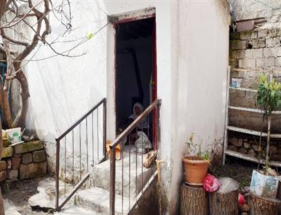 80 Yaşındaki Yalnız Kadın Yardım Bekliyor