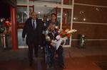 TÜRK TELEKOMSPOR - Asya Şampiyonu Çiçeklerle Karşılandı