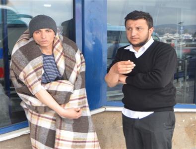 Otomobille Seyir Halindeyken Sohbet Eden İki Kardeş Denize Uçtu