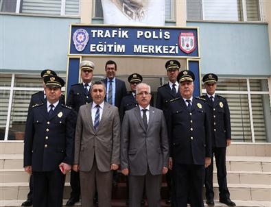 Vali Tuna'dan Trafik Polis Eğitim Merkezi’ne Ziyaret