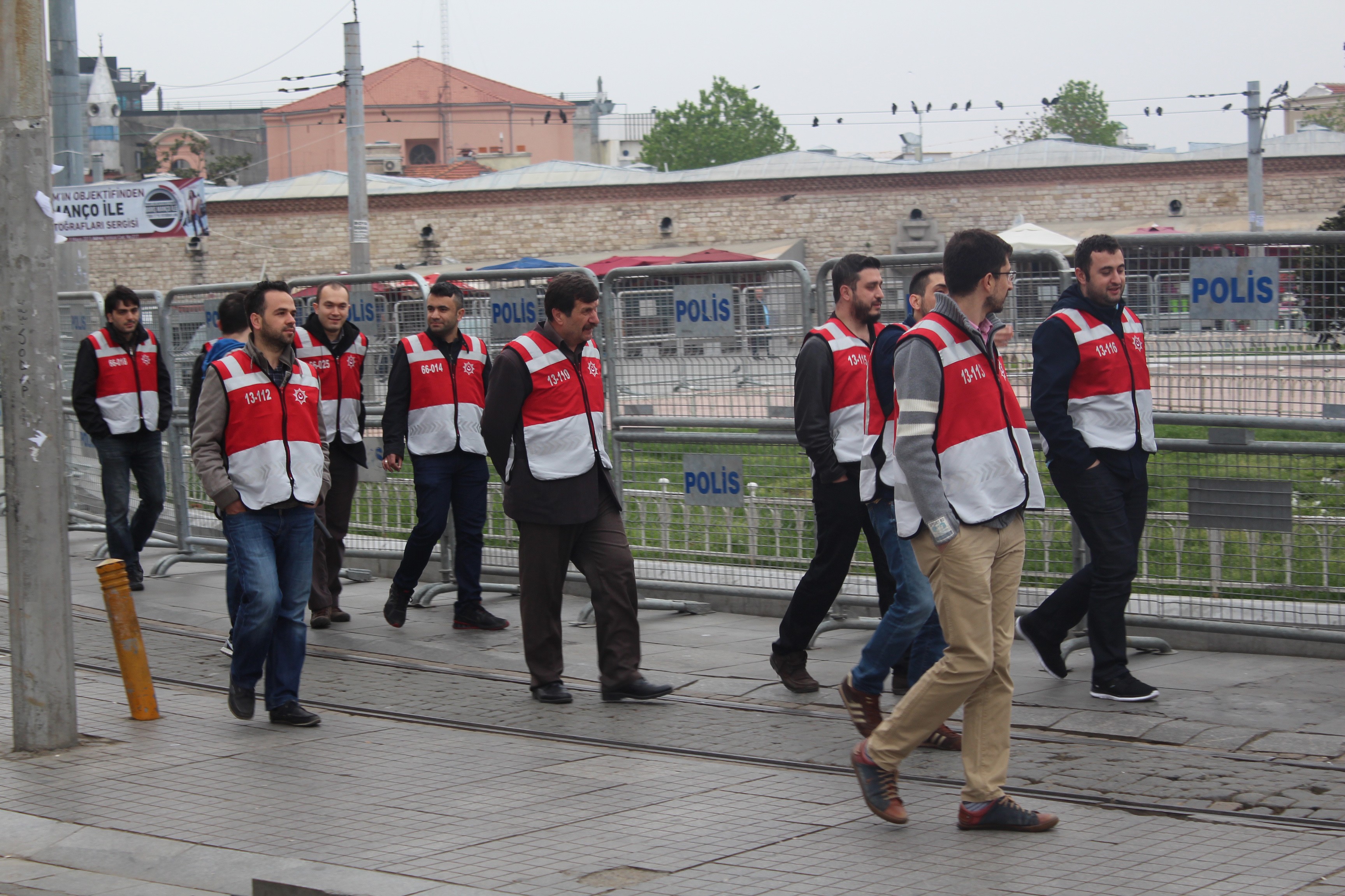 Taksim'e çıkan yollar kapatıldı