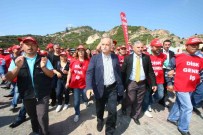 HASAN KARABAĞ - Başkan Karabağ İşçilerle 1 Mayıs'ı Kutladı