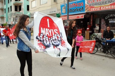 Burdur'da İşçi Bayramı Kutlamaları Olaysız Geçti