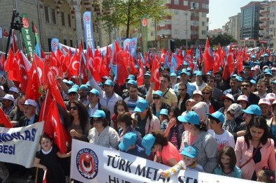 Çerkezköy'de Örnek 1 Mayıs Kutlaması