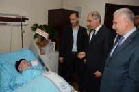 EFKAN ALA - Efkan Ala, Hastane'de Tedavi Gören Vali Dr. Altıparmak'ın Babasını Ziyaret ETİ