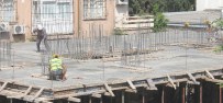 İNŞAAT İŞÇİLERİ - Emekçi Çalışmaya Devam Etti
