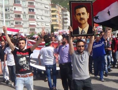 Hatay'da Esad'lı 1 Mayıs kutlaması