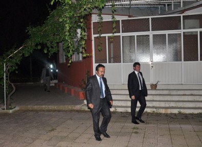 Manisa'da 5 Derneğe 'Paralel Yapı'Operasyonu