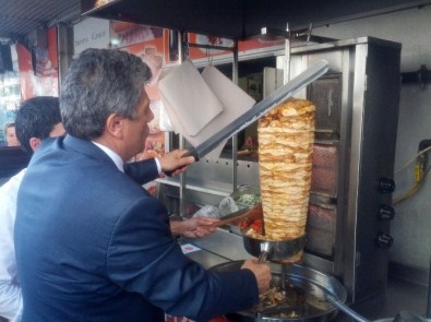 CHP'li Balbay Hem Döner Kesti, Hem Mesaj Verdi