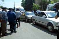Adıyaman'da, Zincirleme Trafik Kazası Açıklaması 2 Yaralı