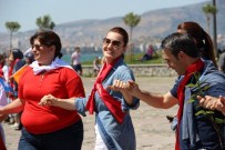 AK Anneler İzmir'de Buluştu