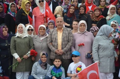 AK Kadınlardan Anneler Günü Etkiliği