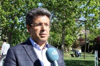 AK Parti 3'Üncü Bölge Teşkilatlarından Annelere Pankartlı Kutlama