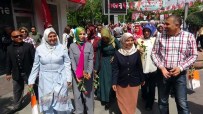 AK Parti Kadın Kollarından ‘Anneler Günü'Yürüyüşü