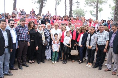 AK Parti'li Lütfi Elvan Açıklaması 'Kadınların Desteği Erkeklerden Fazla”