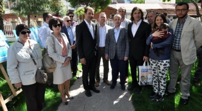 AK Parti Milletvekili Adayı Turan, Milli Sporcunun Fotoğraf Sergisine Katıldı