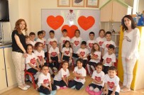 Anneler Günü'nde 27 Yıl Önceki İlk Öğretmenini Unutmadı