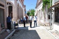 Ayvalık Belediye Başkanı Gençer Yol Onarım Çalışmalarını İnceledi