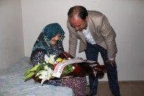 Davutoğlu Adına 111 Yaşındaki Ayşe Nineye Anneler Günü Çiçeği