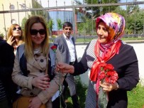 Dürdane Yalar'dan Anneler Günü Mesajı