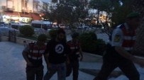 Kaçaklar Ve Organizatör Jandarma Kontrolüne Takıldı