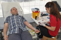 Kayseri'de Görme Engelliler Kan Bağışında Bulundu