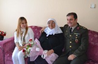 Kulu'da Jandarma'dan Annelere Çiçek