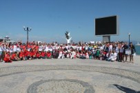 Kuşadası Sahilinde Temizlik Etkinliği