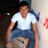 Motosiklet Ağacı Parçalayıp Geçti Açıklaması 1 Ölü