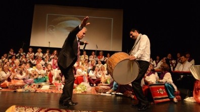 Nilüfer Kadın Korosu ‘Anneler Günü'nü Kutladı