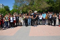 Öğrenciler Sigara Savaş Açtı