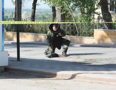 Şüpheli Çantadan Spor Malzemeleri Çıktı