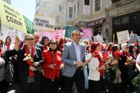 Türkiye'nin Anneleri İstiklal'de Yürüdü