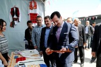 Uluslararası Öğrencilerden Erdoğan Tok'a Sevgi Gösterisi