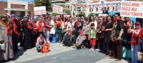 MUZAFFER YURTTAŞ - AK Partili Kadınlar Anneler Günü'nü Coşkuyla Kutladı
